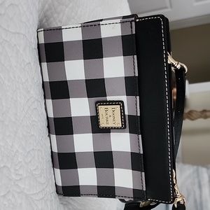 Dooney & Bourke cross body bag